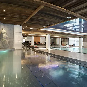 le-cristal-de-jade.hotels-rhonealpes.com/