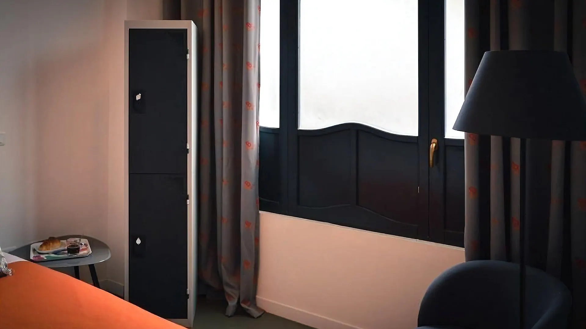 Beautiful Belleville Hotel & Hostel