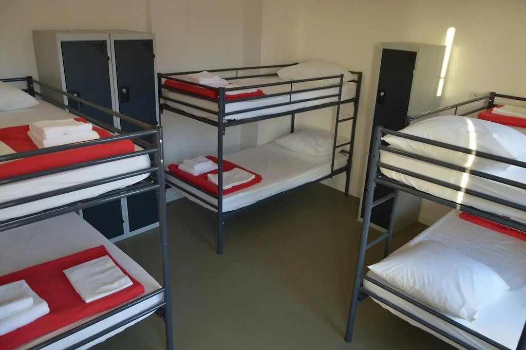 Beautiful Belleville Hotel & Hostel