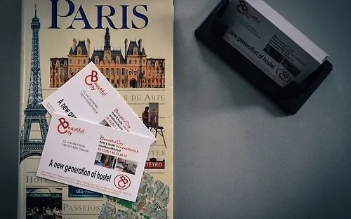 Beautiful Belleville Hotel & Hostel  Paris